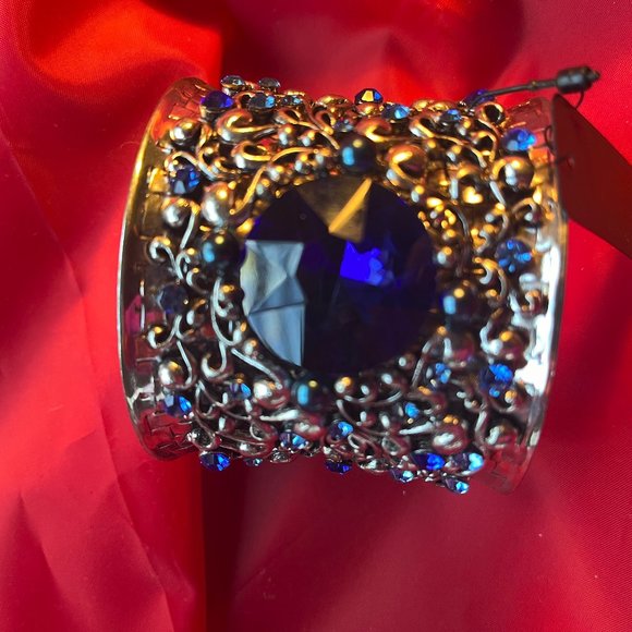 Stunning silver bracelet with faux saphires. Beautifully ornate. NWT - Picture 2 of 4